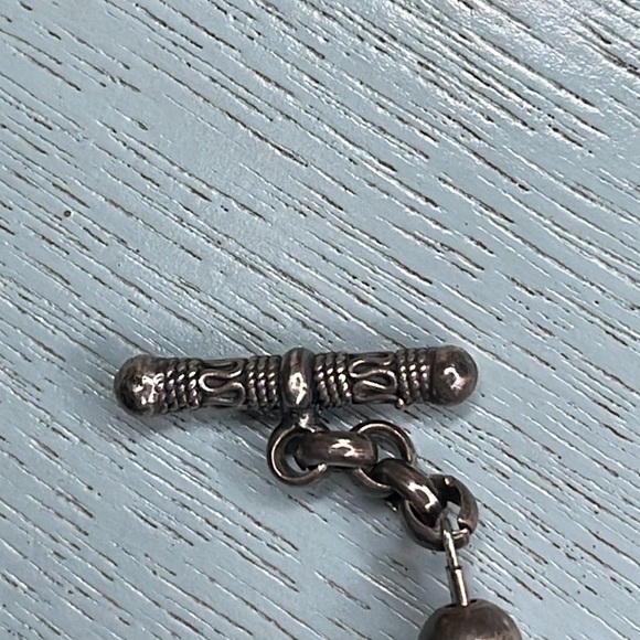 Black beaded bracelet with silver accents and toggle closure - 8” - Picture 4 of 4